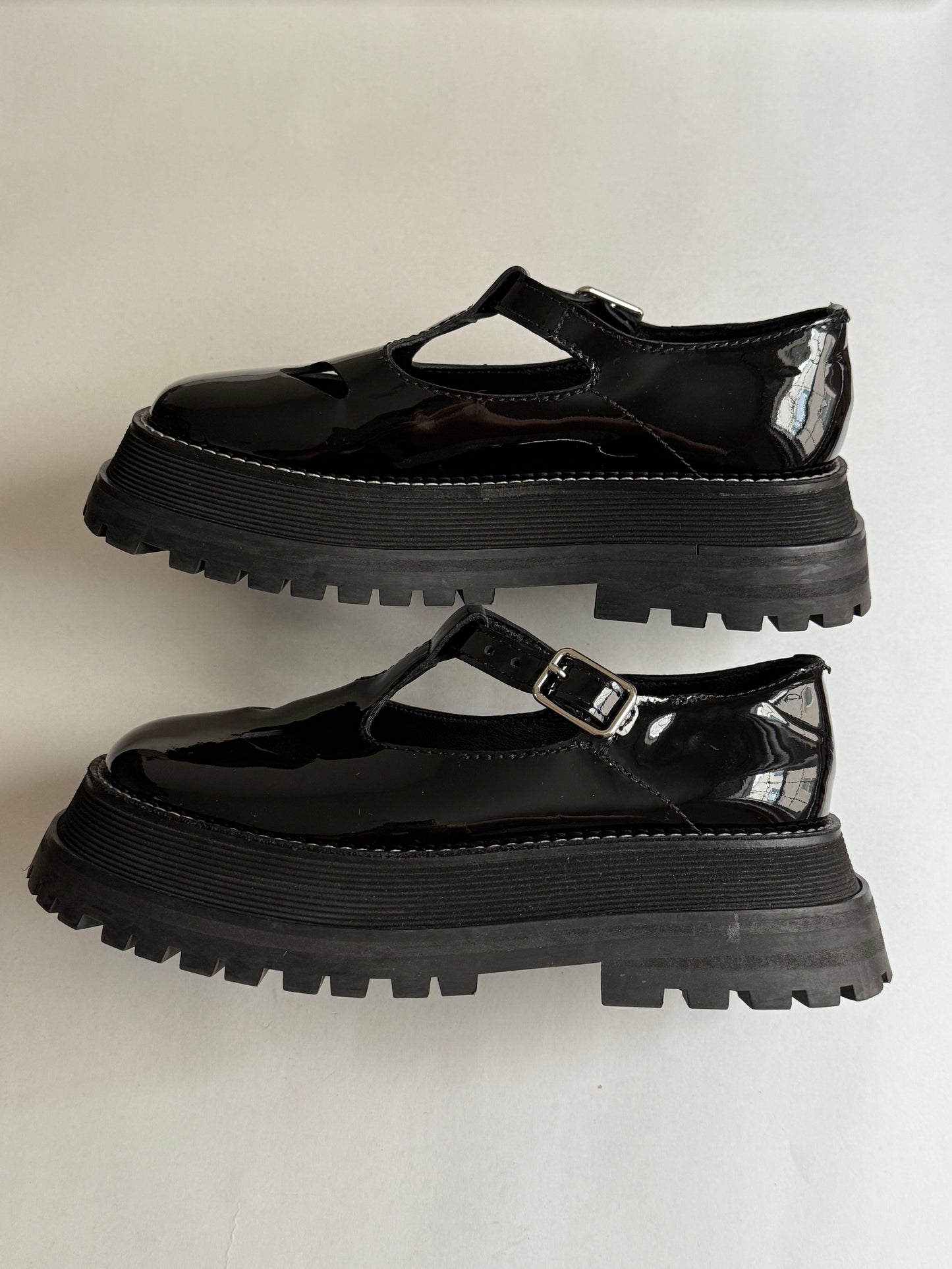 ALDWYCH MARY JANE FLATS, 35