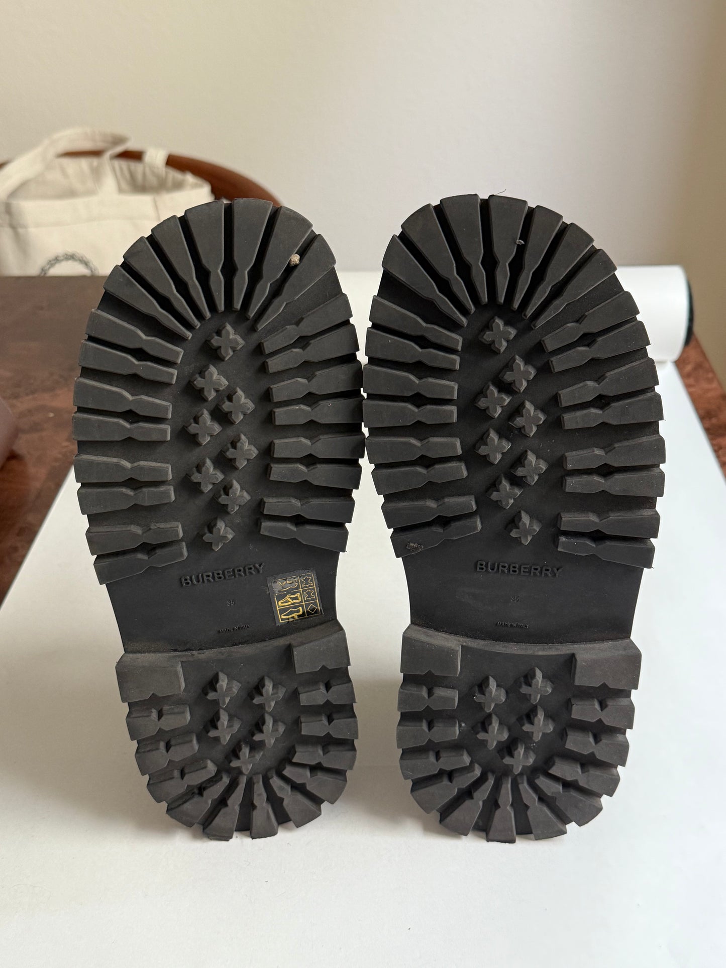 ALDWYCH MARY JANE FLATS, 35